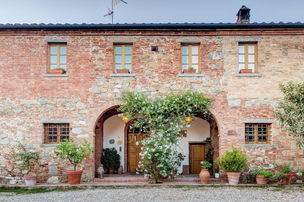 Agriturismo Il Poggiarello Foiano Della Chiana Exterior photo
